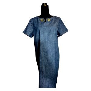 Denim dress- very comfortable. See pictures for details